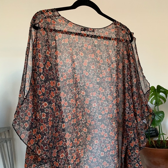 Boho Kimono from Boohoo - Picture 2 of 4